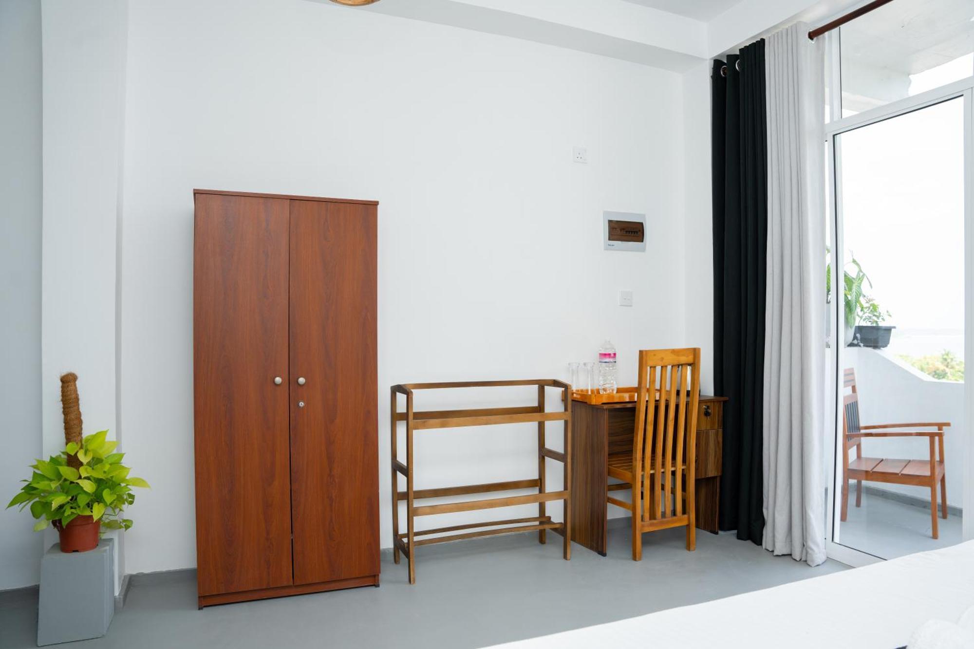 Regal Heights Hotel 韦利格默 外观 照片